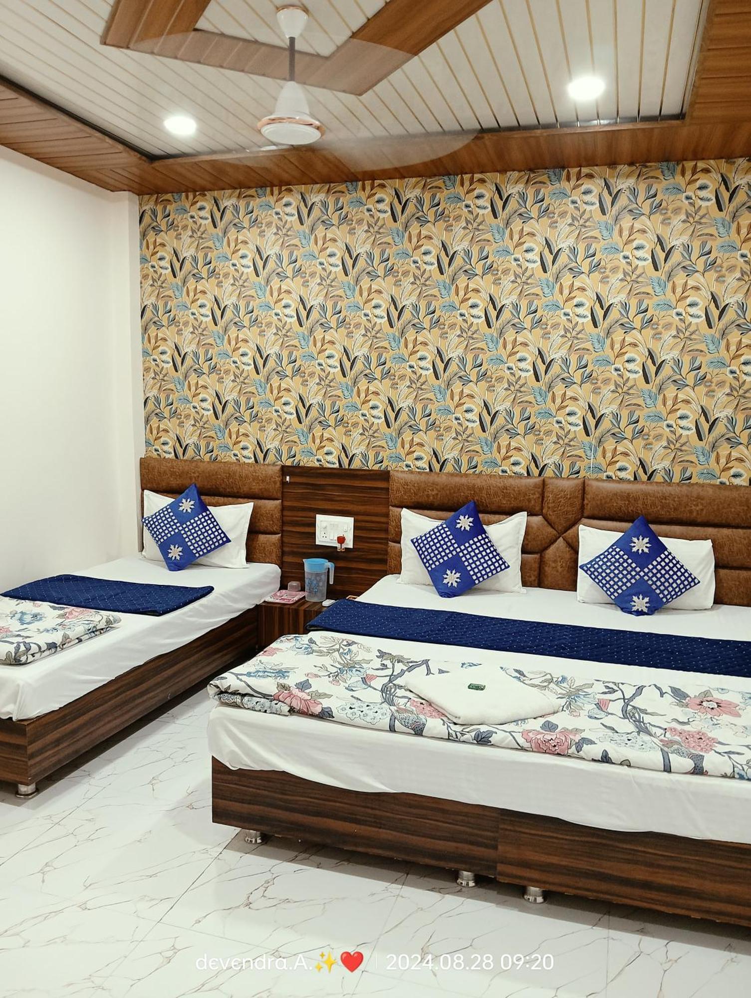 Hotel Ganga Sagar Удджайн Екстер'єр фото